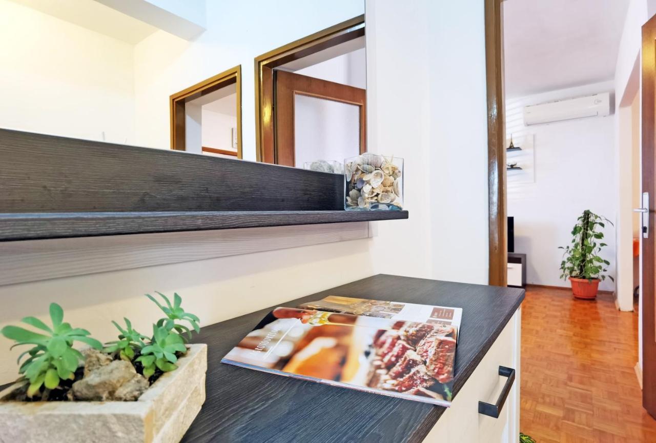Apartman Danijela Водице Екстер'єр фото